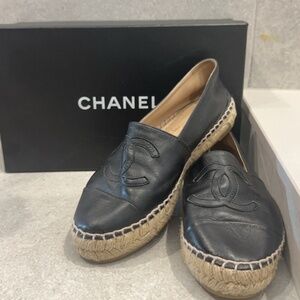 AUTHENTIC LAMBSKIN CHANEL ESPADRILLES SIZE 7